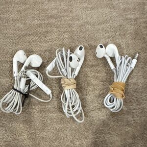Apple White Earbud Headphones